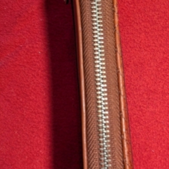 Brown Quilted Leather Caryall RFID Accordion Wristlet Wallet EUC - Picture 4 of 6